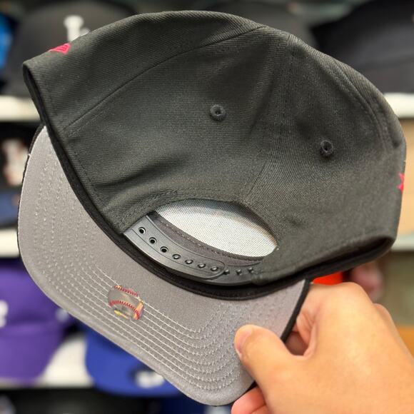 New Era LA Dodgers '50th Anniversary' A-Frame 9FIFTY Snapback Black-Pink - Picture 4 of 4